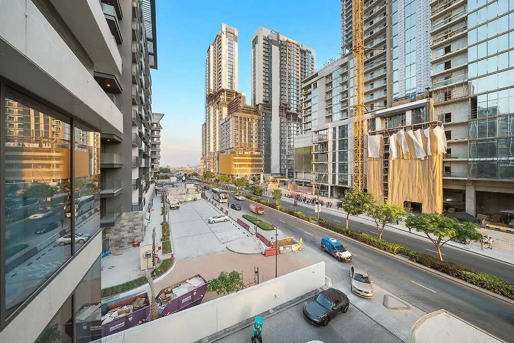 First Class 3Br Lively Sanctuary Dubai