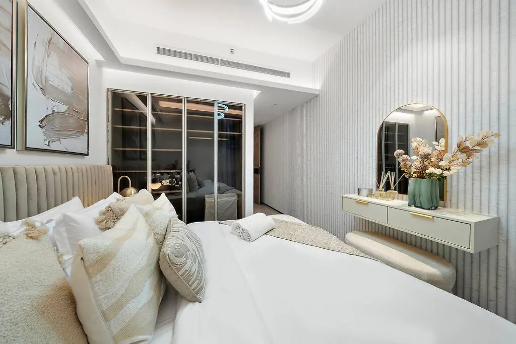 First Class 3Br Lively Sanctuary Dubai 0*,  United Arab Emirates